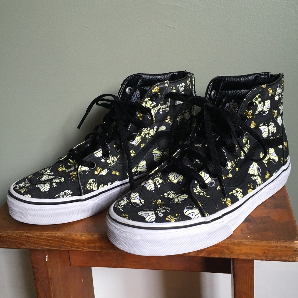 💡GLOW IN THE DARK Snoopy Mummy Vans💡